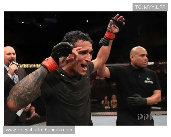 UFC选手怒扇自己脸激励：逆境中的那份坚韧与勇气